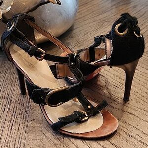 Sexy Black 4 inch heels size 7 Made in Brazil